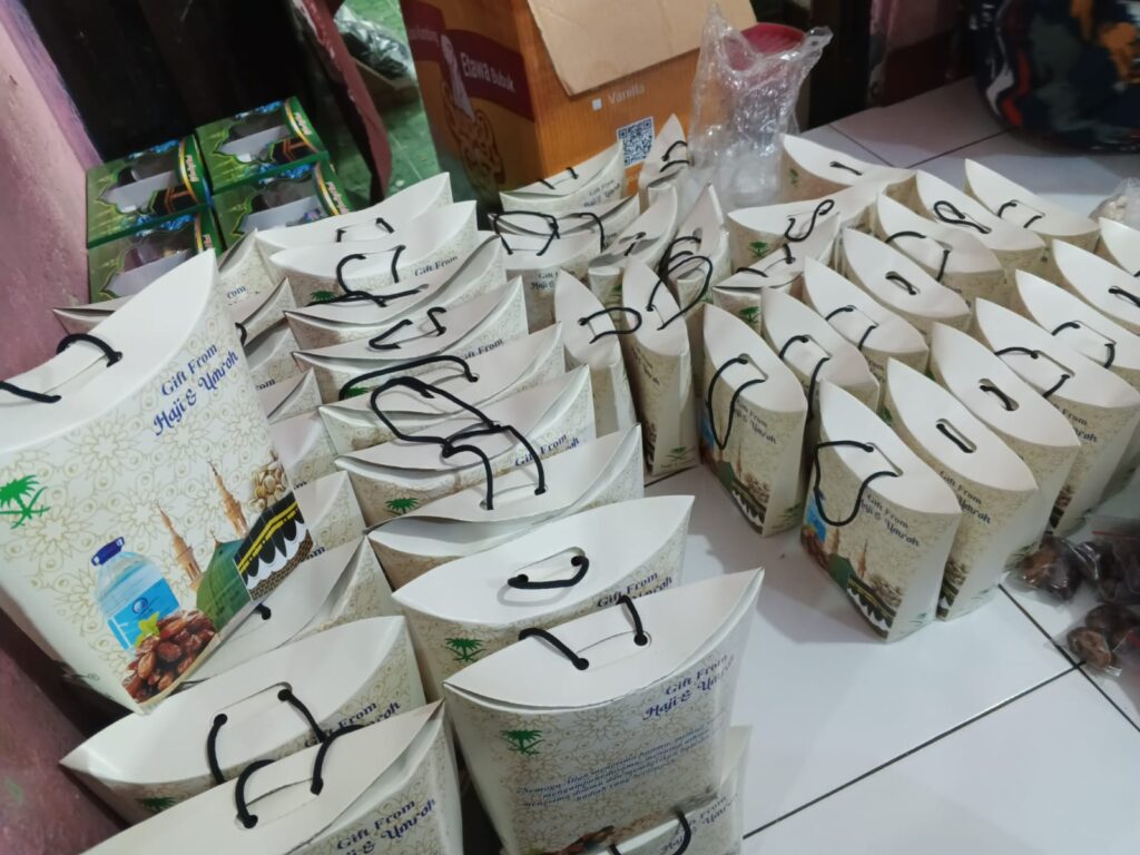 paket oleh oleh premium